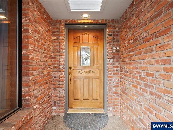 3rd image of 6593 Rippling Brook Dr SE