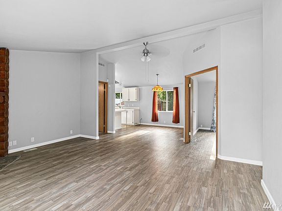 4th image of 29815 6th Avenue Ct E