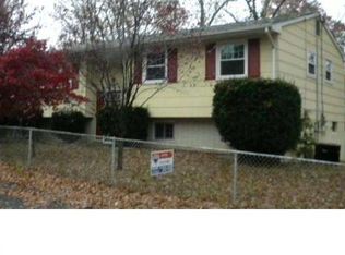 12 Leland St, Browns Mills, NJ 08015