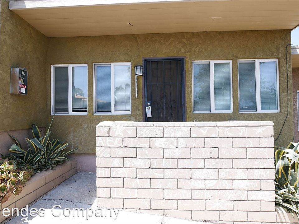 1st image of 4921-4927 Auburn Dr #4925