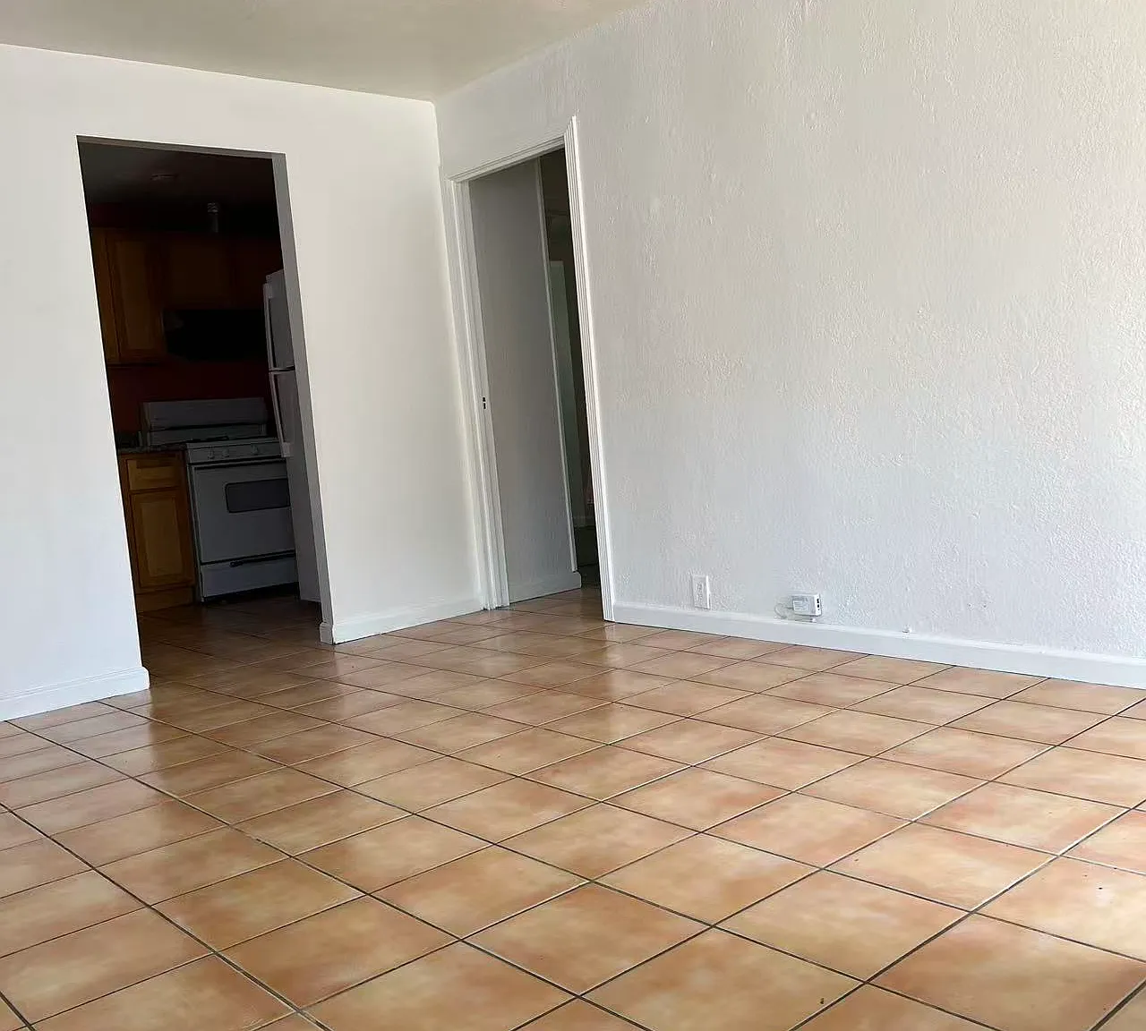 2 bed, $2,000 — Photo 2
