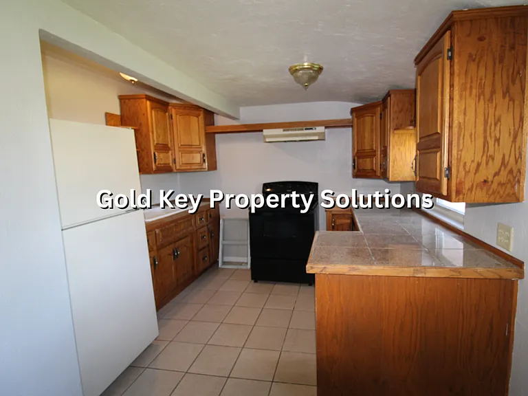 2419 Jackson St — Photo 11