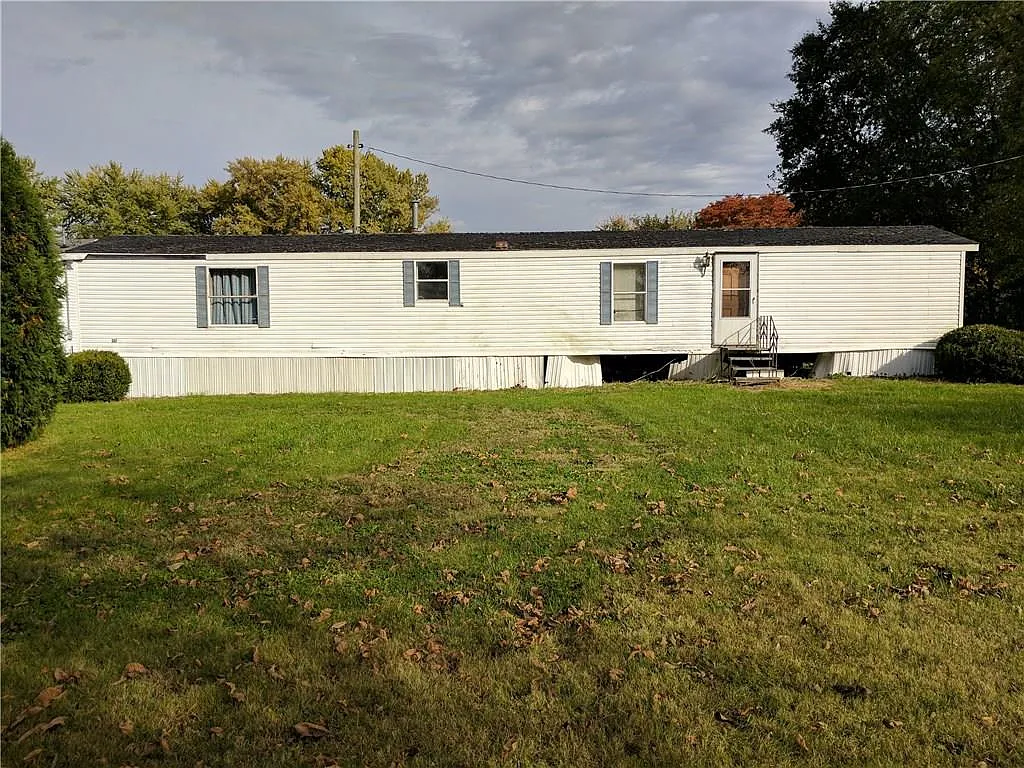 915 N Maple St photo 1