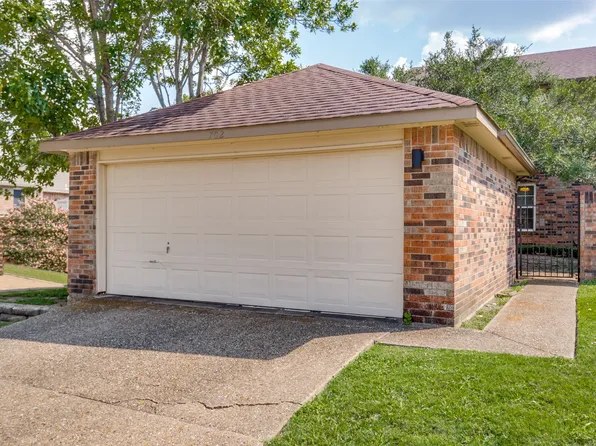 702 Pebble Beach Dr, Garland, TX 75043