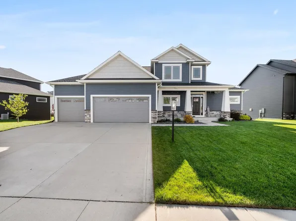 54736 Pierre Trails Dr, Osceola, IN 46561