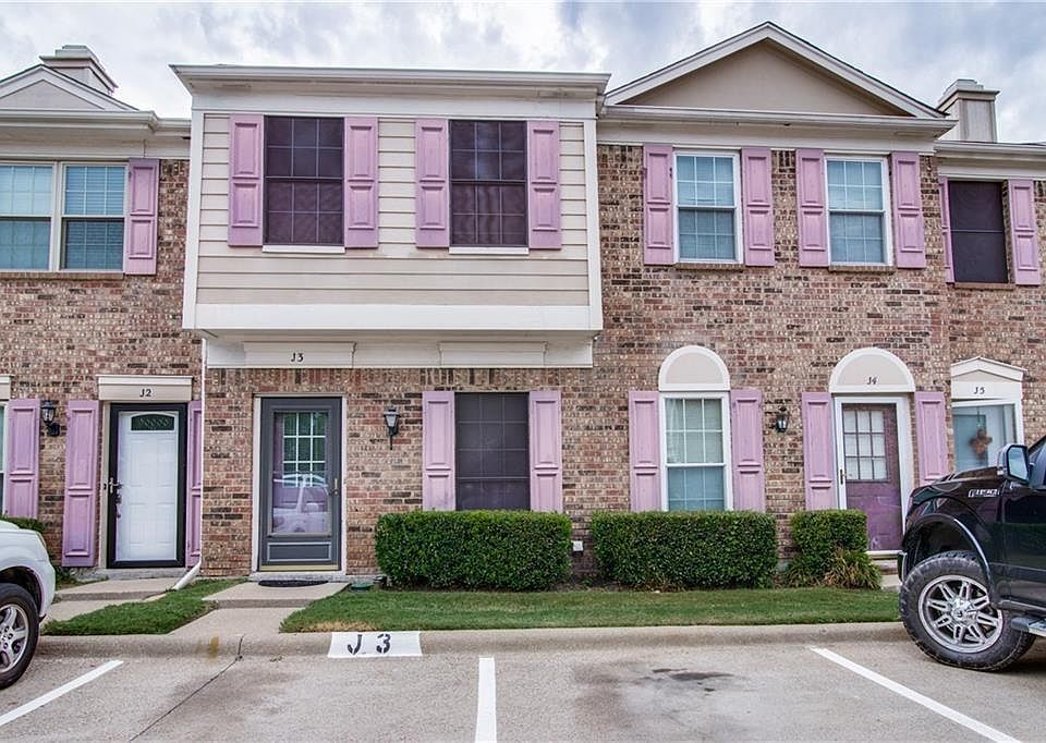 1st image of 637 Carriagehouse Ln APT 3
