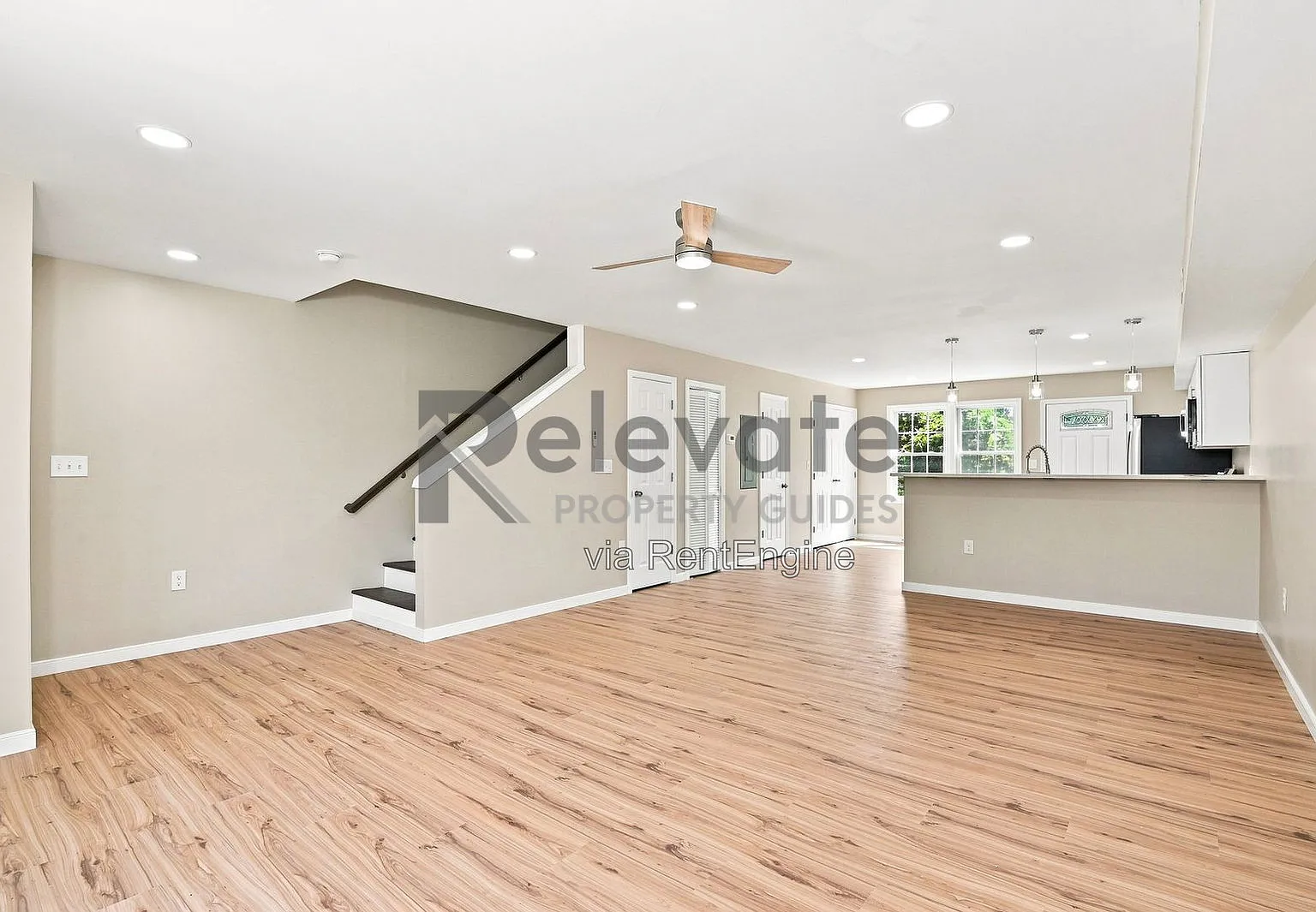 435 Harding St — Photo 3