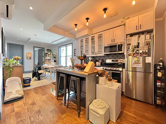 Rented by Doorway NYC, LLC | media 34