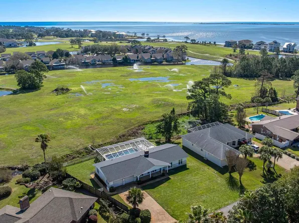 1170 Laguna Ln, Gulf Breeze, FL 32563