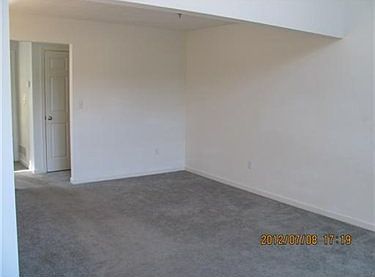 5th image of 401 Berrington Ct
