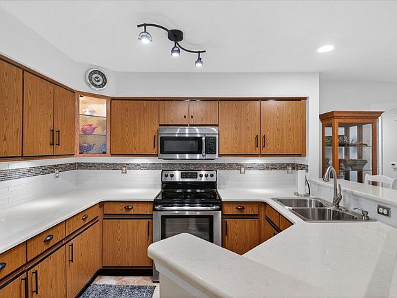 4th image of 1571 Long Meadow Trl