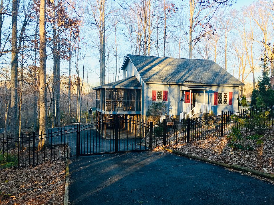 1st image of 1121 Fairview Dr