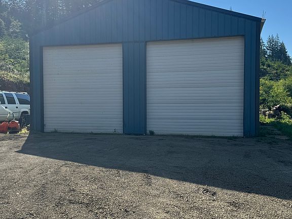3rd image of 7103 Canary Rd