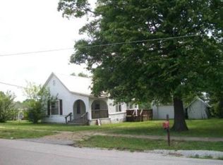 620 Cedar Ave, Cabool, MO 65689