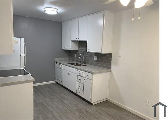4th image of 2838 Winding Ln