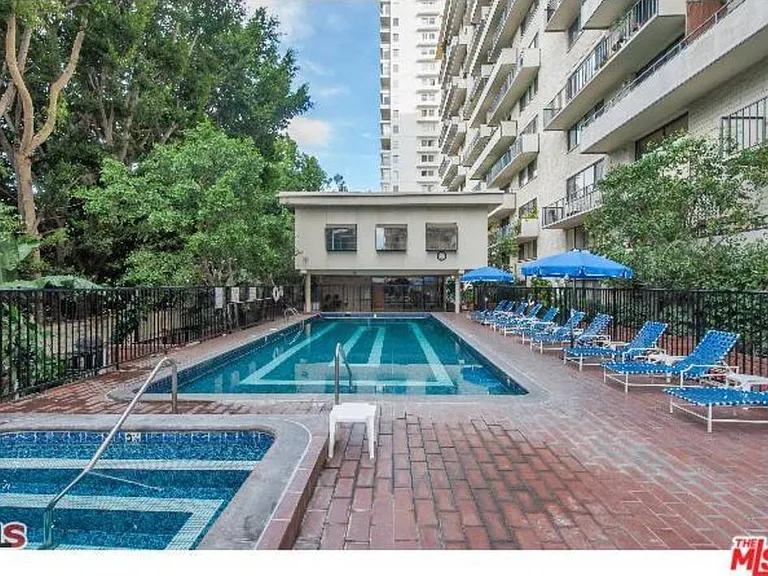 10535 Wilshire Blvd #1109 — Photo 24