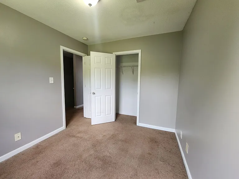 112 N Cavalcade Cir — Photo 26