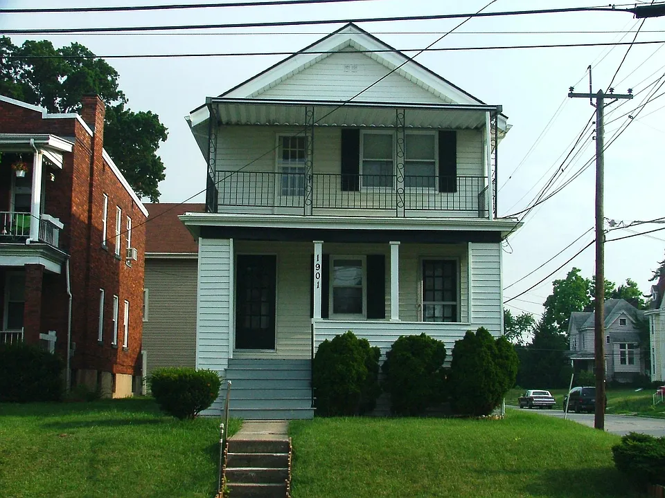 1901 Mentor Ave #1