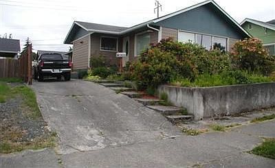 2nd image of 715 W 5th St