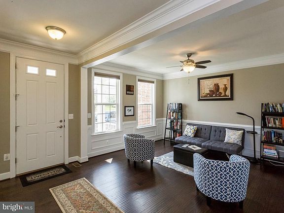3rd image of 7520 Tangerine Pl