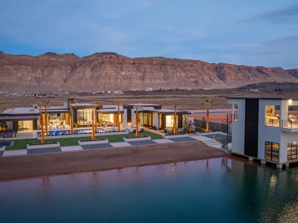 4242 S Wake St, Hurricane, UT 84737