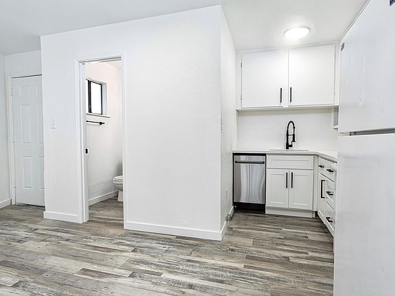 5th image of 160 136th St S #4
