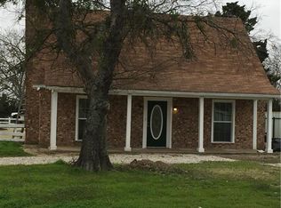 308 Old Pecan, Ennis, TX 75152