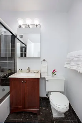 Rented by Global Realty Opportunities | media 19