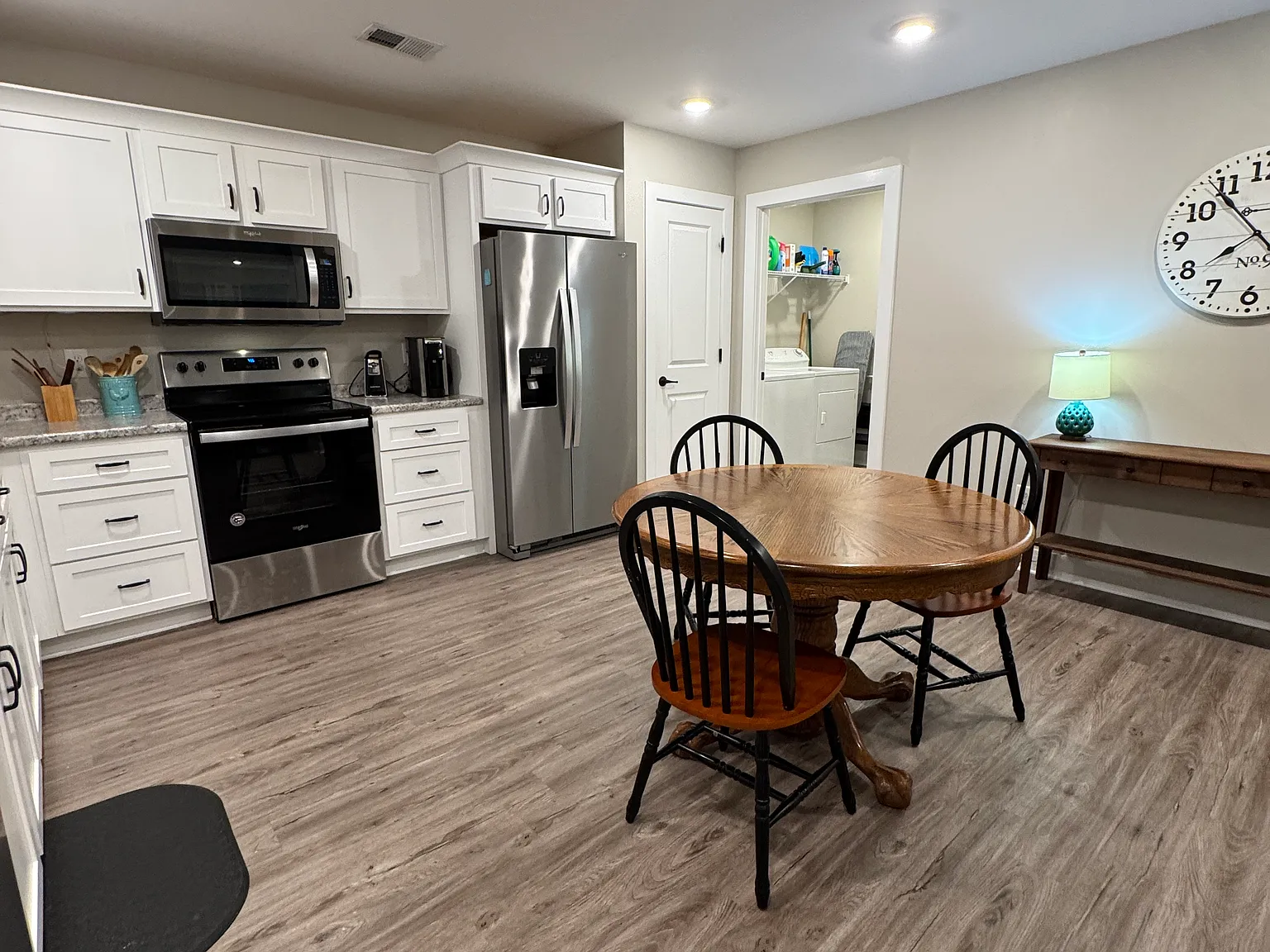 2 bed, 1322 sqft, $5,000 — Photo 3
