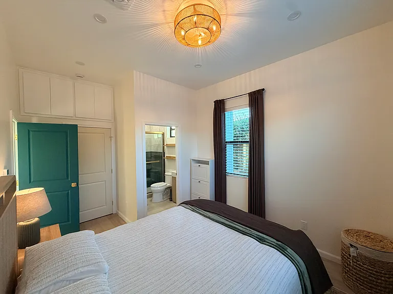 993 N Laurel Dr — Photo 16
