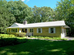 18 Cortlandt Manor Rd, Katonah, NY 10536