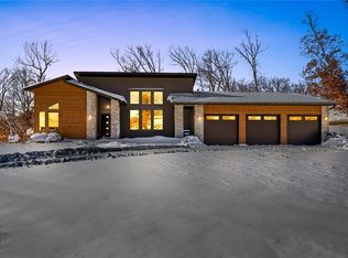 4807 Keystone Rdg SE, Cedar Rapids, IA 52403