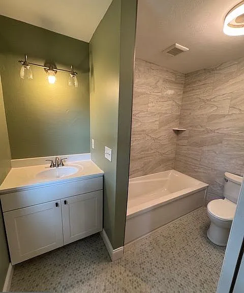 2185 E Wheat Rd #D — Photo 16