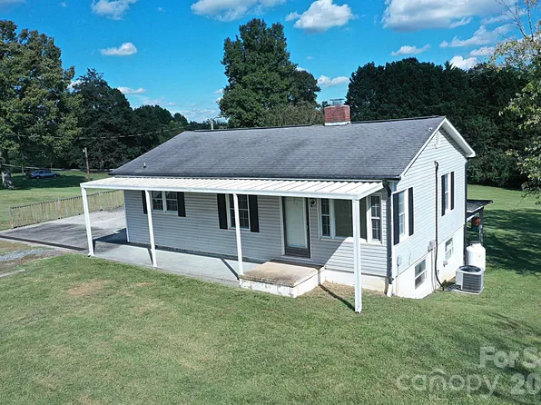 3383 Evans Dr, Connelly Springs, NC 28612