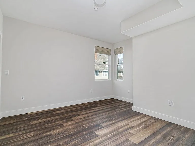 429 Cherry St #12 — Photo 11