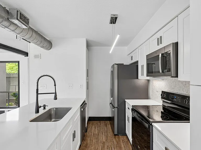 100 Lido Cir #H2 — Photo 16