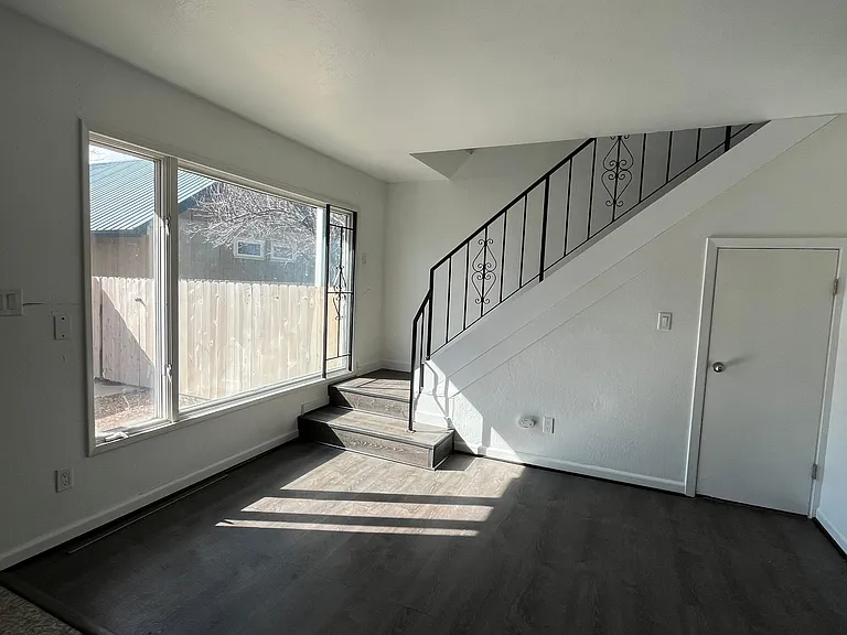 315 Beckwith St #A — Photo 4
