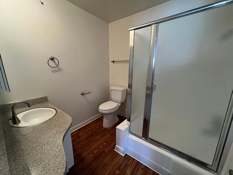 211 Valencia St #1 — Photo 5