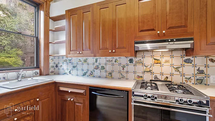 Rented by Garfield Realty  | media 16