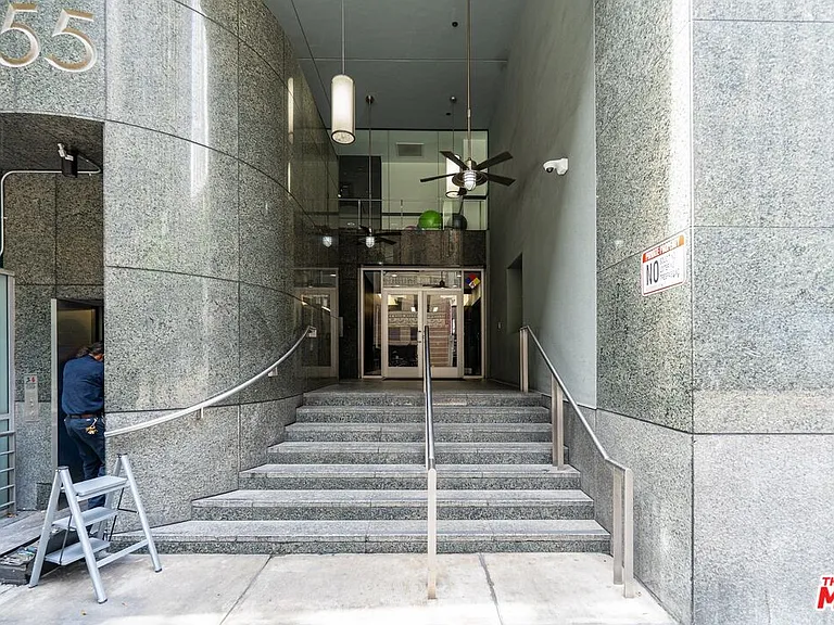 655 S Hope St #1006 — Photo 18