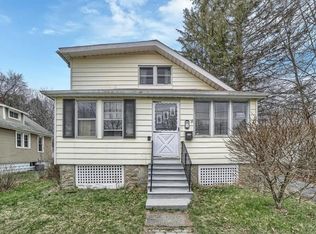 5 Miller Pl, Poughkeepsie, NY 12601