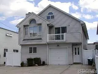 558 Lincoln Blvd