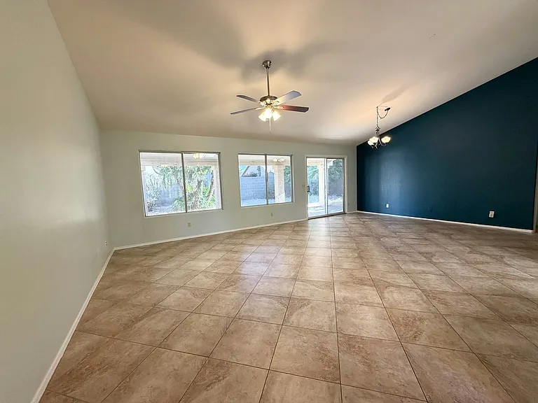 4207 E Juanita Ave — Photo 5