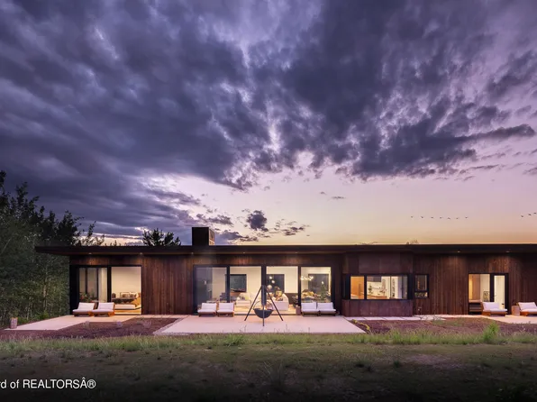 945 Lucky Dr, Tetonia, ID 83452