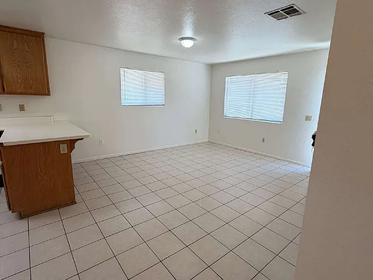 283 Nickel St — Photo 2