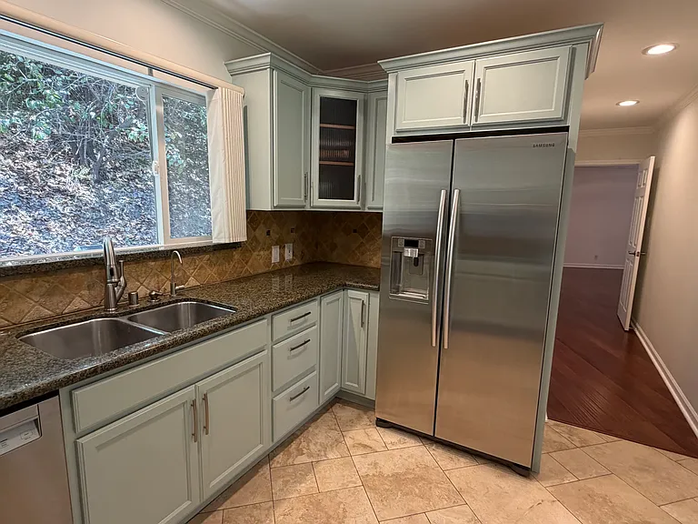 1385 Greenmont Dr — Photo 20