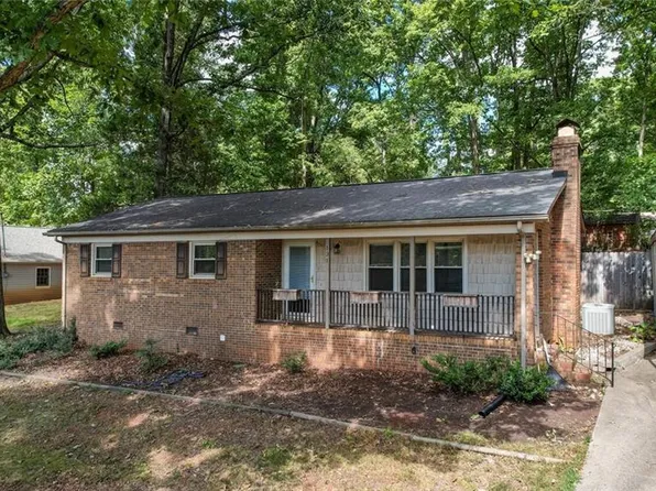 131 Regency Dr, Reidsville, NC 27320