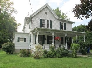 27 Rochester St, Scottsville, NY 14546