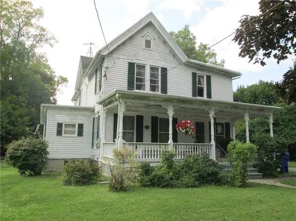 27 Rochester St, Scottsville, NY 14546