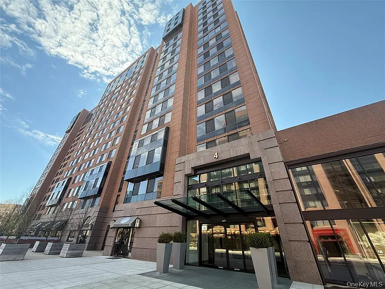 4 Martine Ave #510 — Photo 3